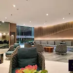 Newly Opened Near Moa & Airport With Ps4 And Karaoke