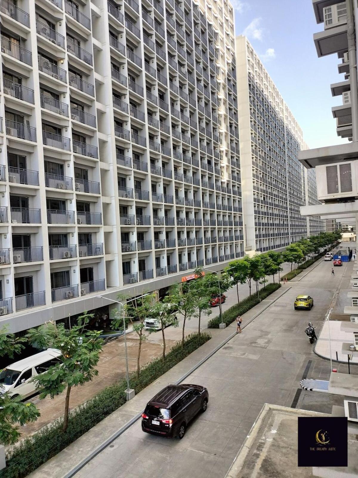 Newly Opened Near Moa & Airport With Ps4 And Karaoke Apartment Manila