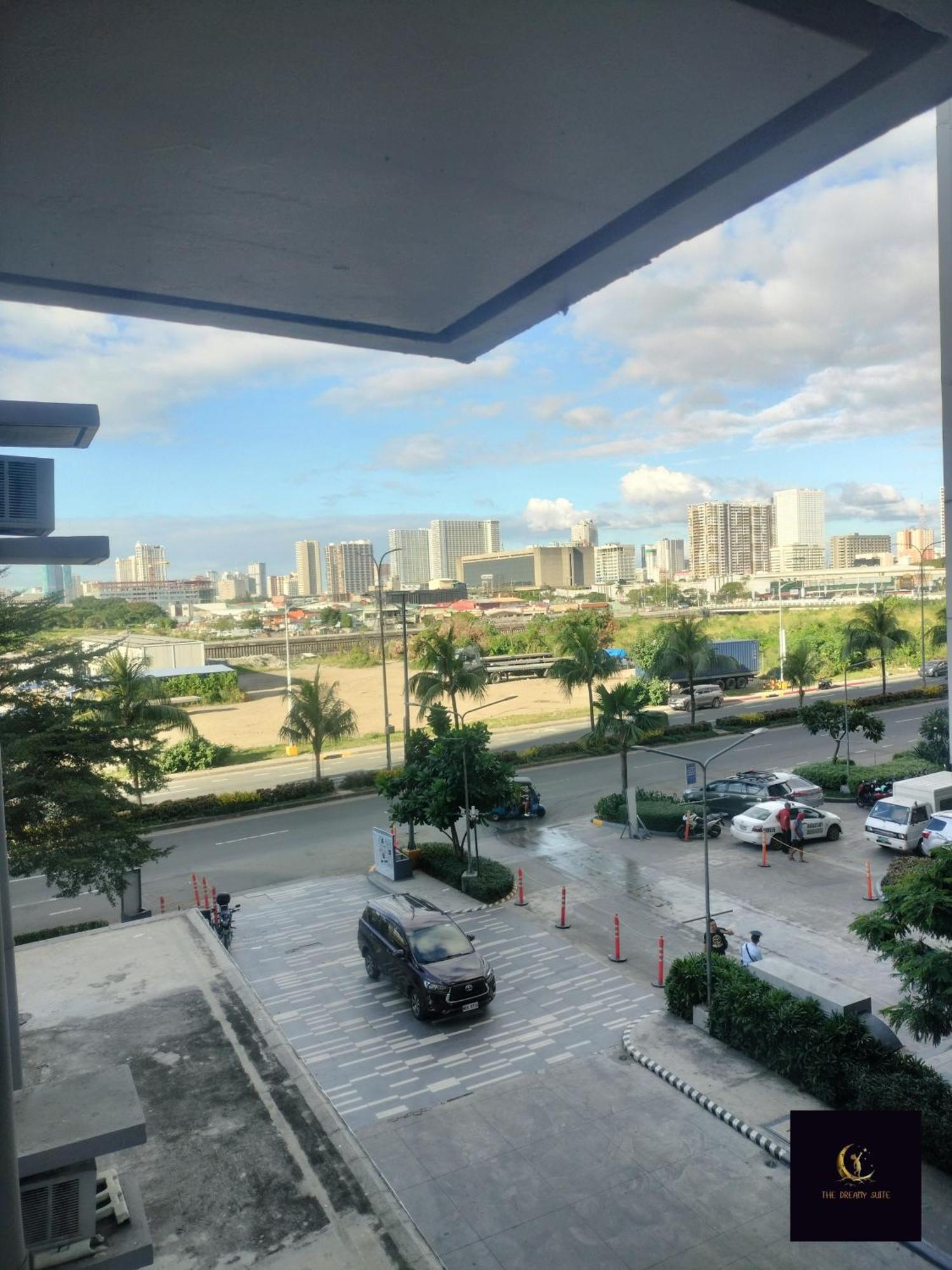 Newly Opened Near Moa & Airport With Ps4 And Karaoke