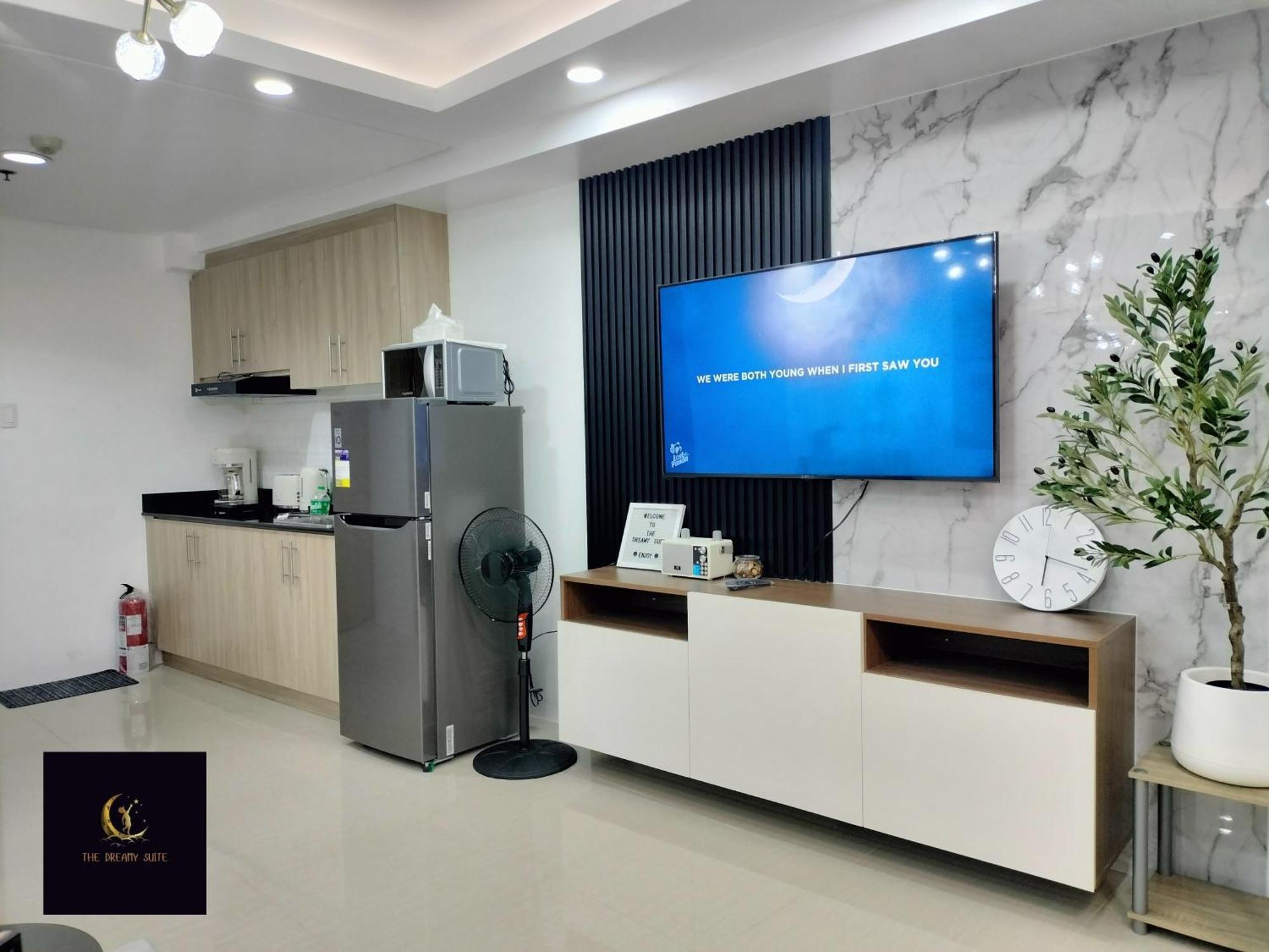 Newly Opened Near Moa & Airport With Ps4 And Karaoke Apartment Manila